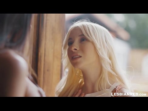 ❤️ Dívka se po několika měsících vrátí domů a skončí u lízání kundy své nevlastní matky ❌ Sex video u nás ❌