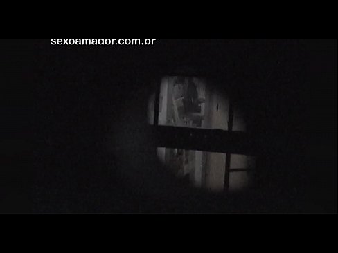 ❤️ Blondýnka se nechá tajně natáčet šmírákem ze sousedství schovaným za dutými cihlami. ❌ Sex video u nás ❌